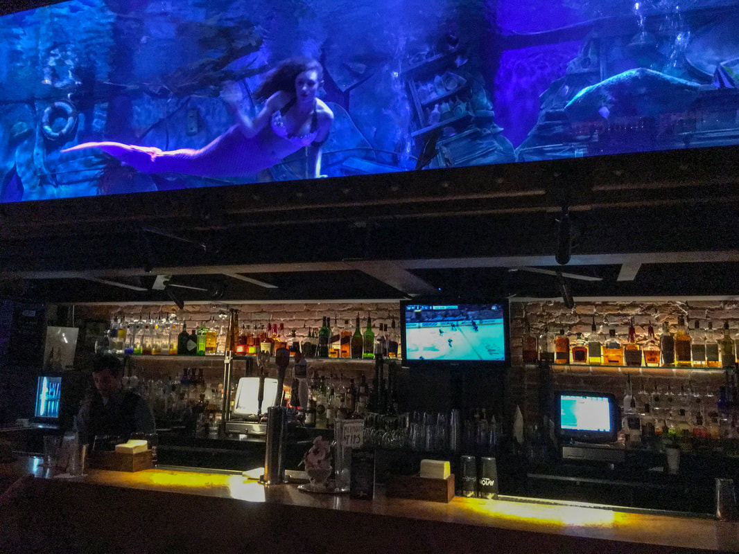 Dive Bar / Sacramento 2021 / The Big Tomato / Karen McCann / EnjoyLivingAbroad.com