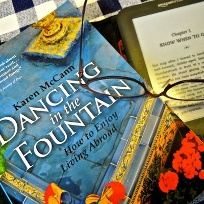 Dancing in the Fountain / Seville, Spain / Expat life / Memoir / Bestseller