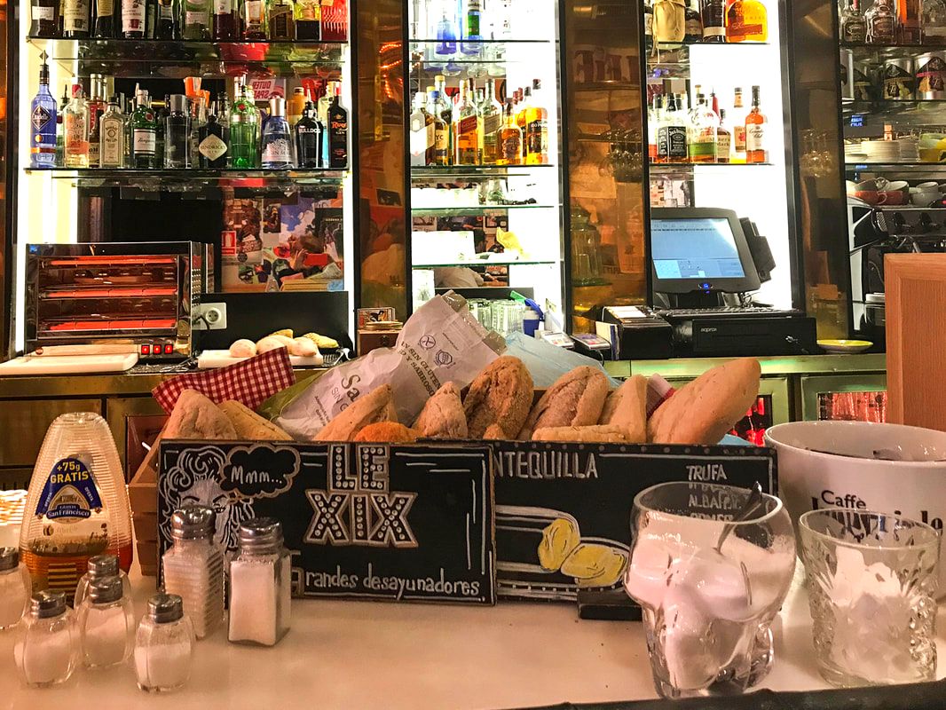 Seville breakfast bar XIX / Karen McCann / EnjoyLivingAbroad.com